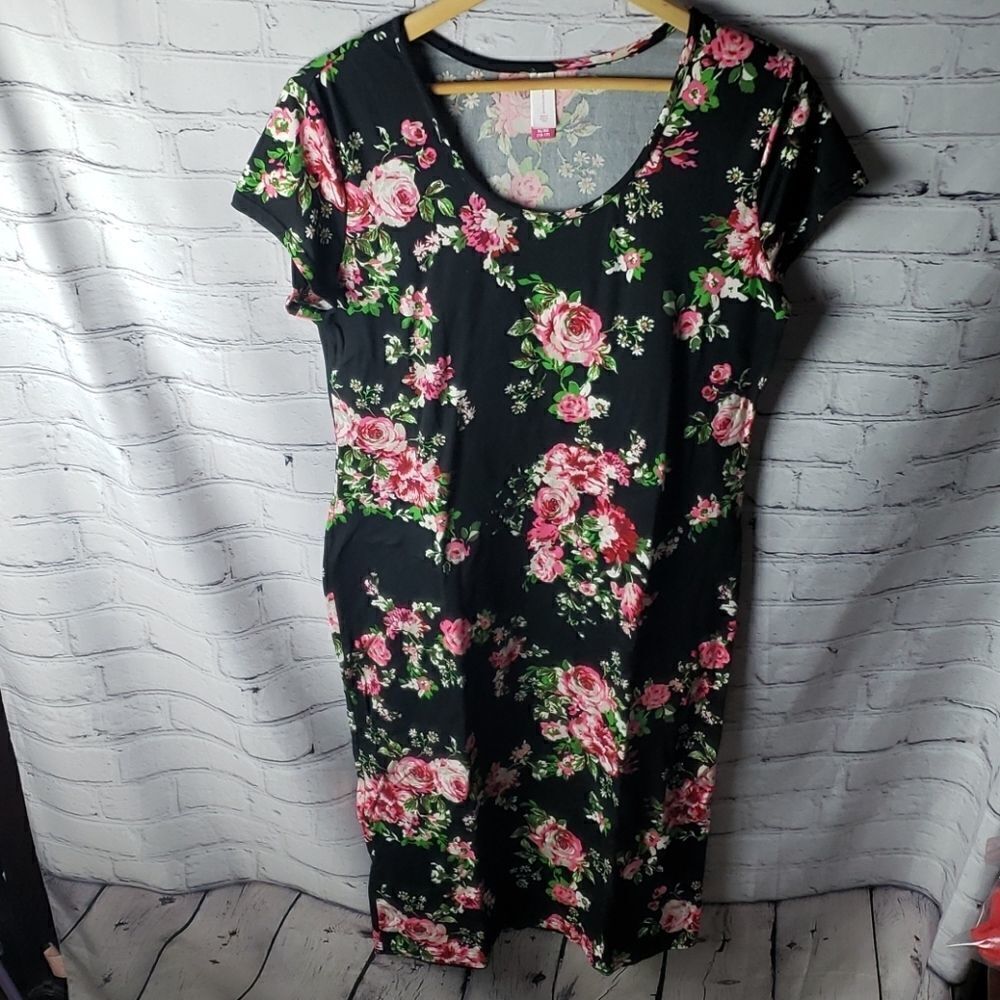 Floral Dress‎